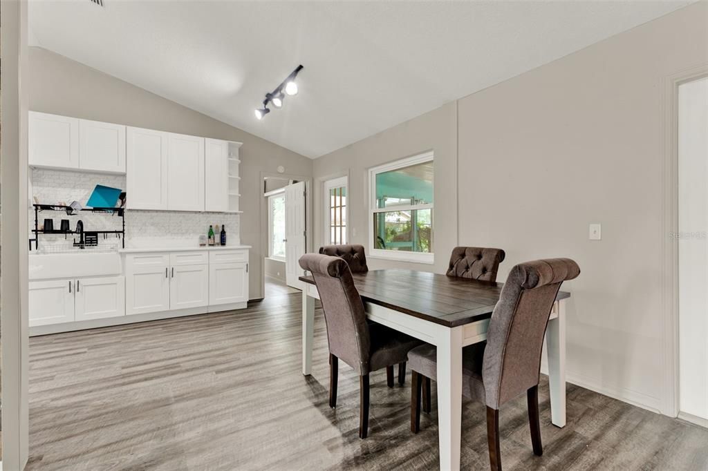 For Sale: $675,000 (3 beds, 2 baths, 1530 Square Feet)