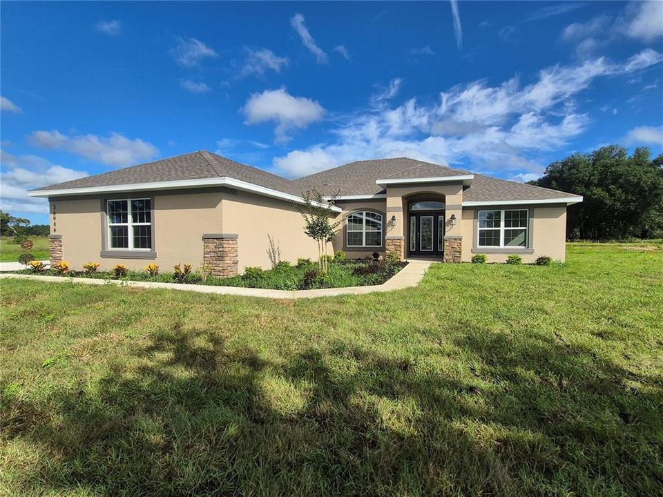 For Sale: $557,750 (4 beds, 3 baths, 2265 Square Feet)