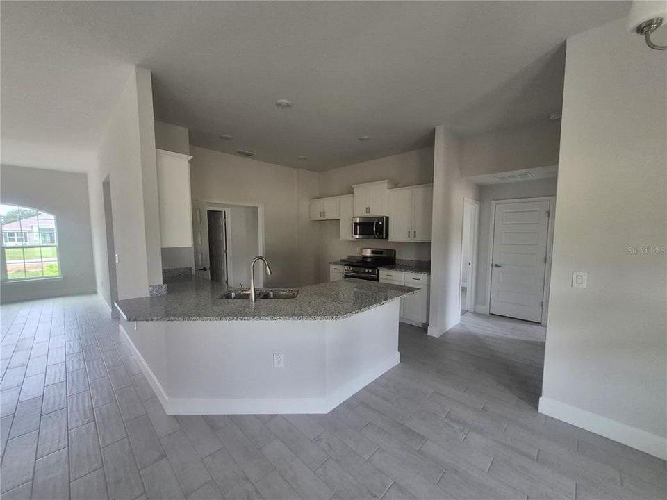 For Sale: $557,750 (4 beds, 3 baths, 2265 Square Feet)