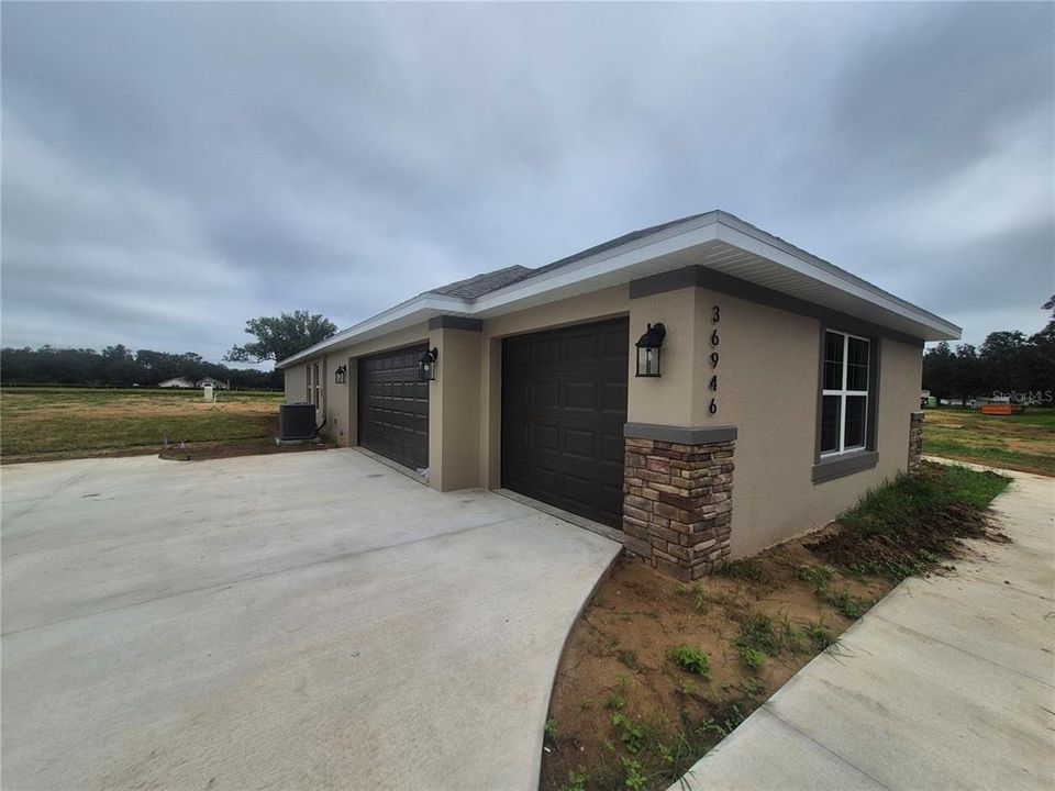 For Sale: $557,750 (4 beds, 3 baths, 2265 Square Feet)