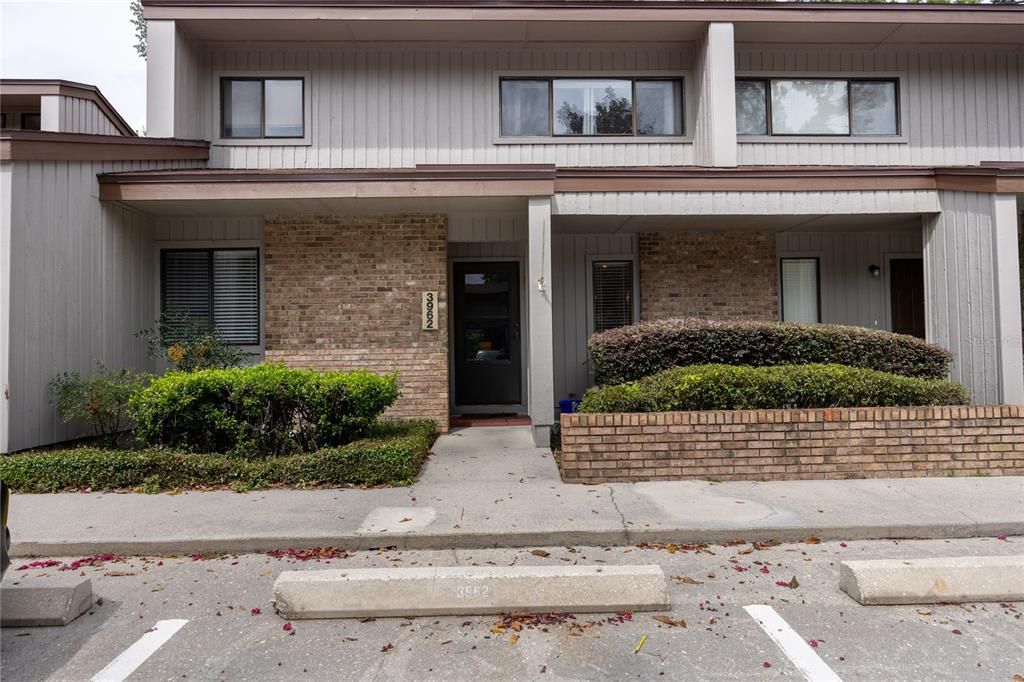 Active With Contract: $185,000 (2 beds, 2 baths, 1340 Square Feet)