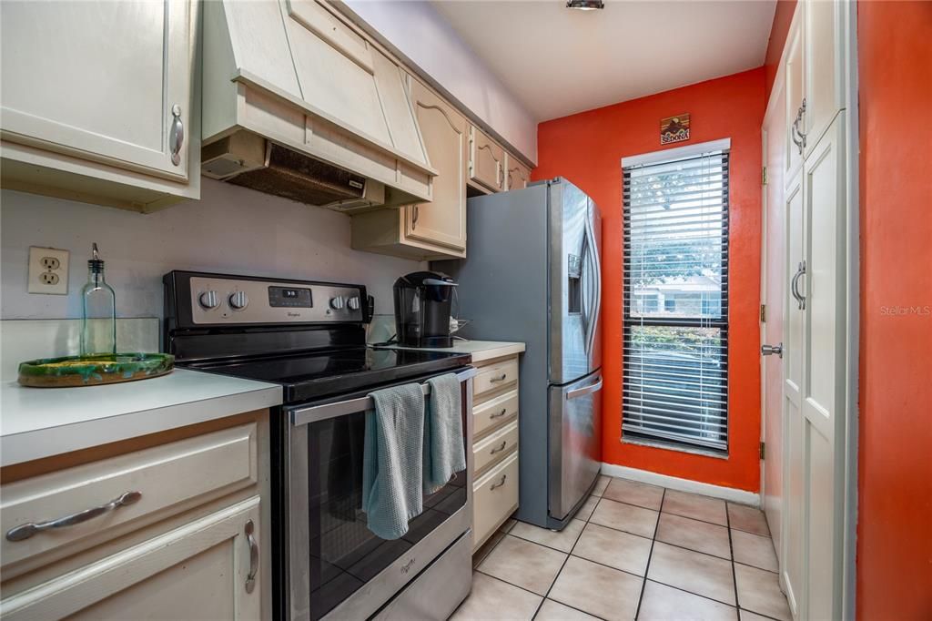 Active With Contract: $185,000 (2 beds, 2 baths, 1340 Square Feet)