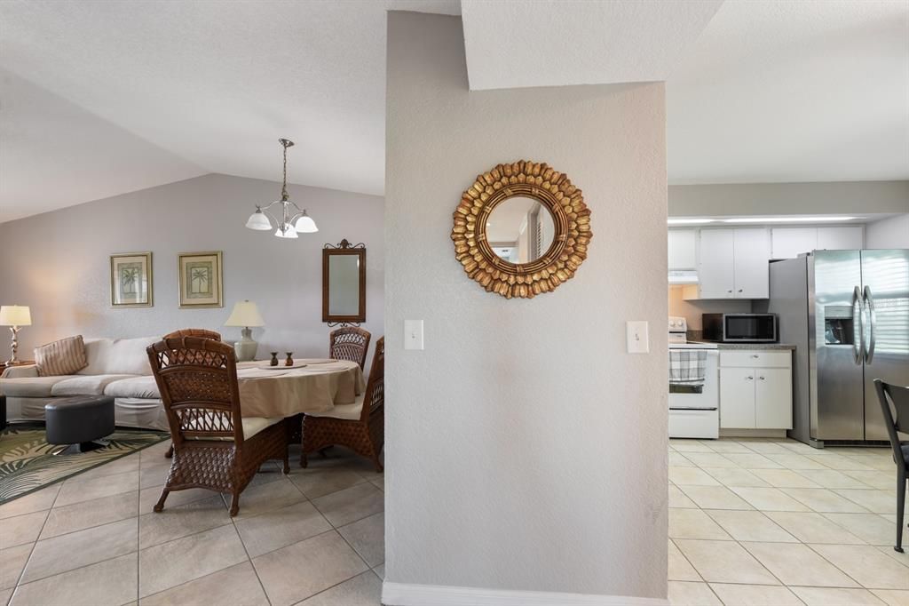 For Rent: $1,950 (2 beds, 2 baths, 1164 Square Feet)