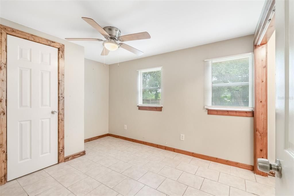 En Venta: $290,000 (4 camas, 2 baños, 1512 Pies cuadrados)