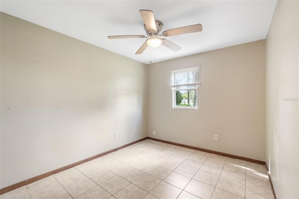 En Venta: $290,000 (4 camas, 2 baños, 1512 Pies cuadrados)