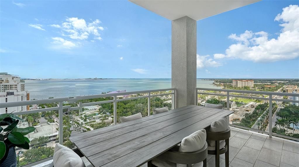 For Sale: $4,600,000 (3 beds, 3 baths, 3962 Square Feet)