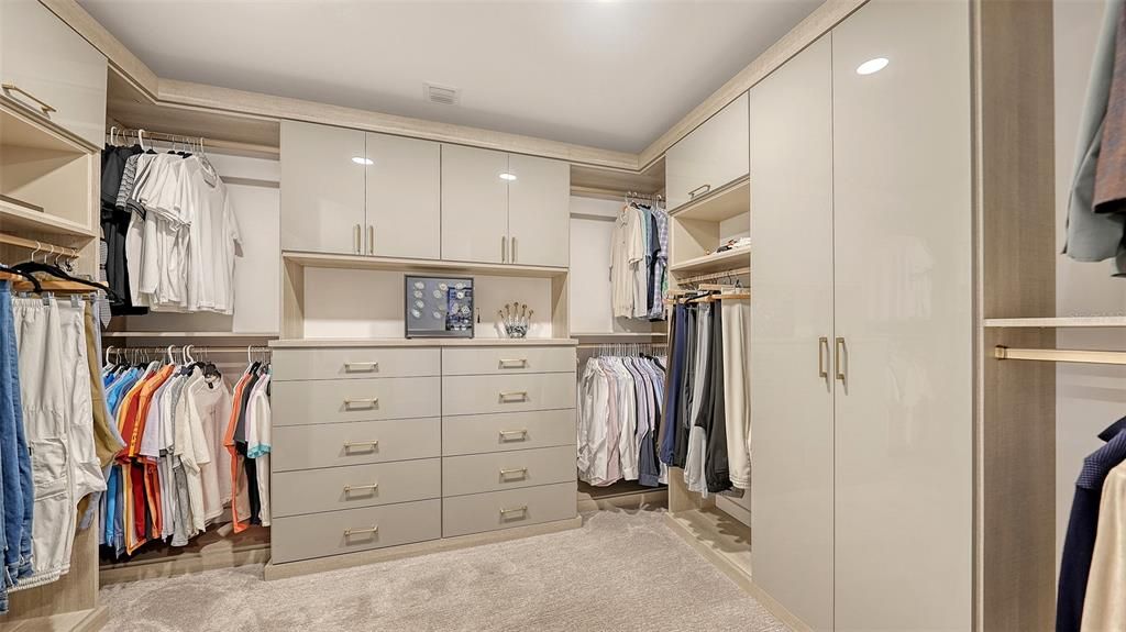 For Sale: $4,600,000 (3 beds, 3 baths, 3962 Square Feet)