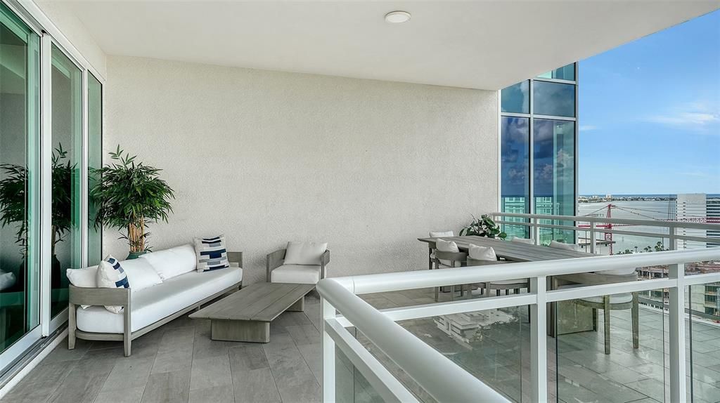 For Sale: $4,600,000 (3 beds, 3 baths, 3962 Square Feet)