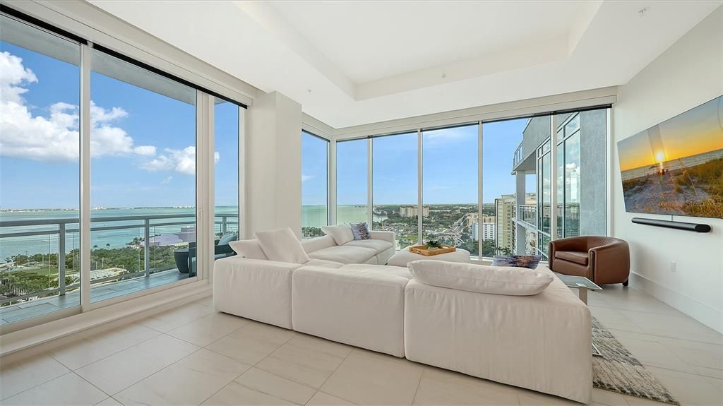 For Sale: $4,600,000 (3 beds, 3 baths, 3962 Square Feet)