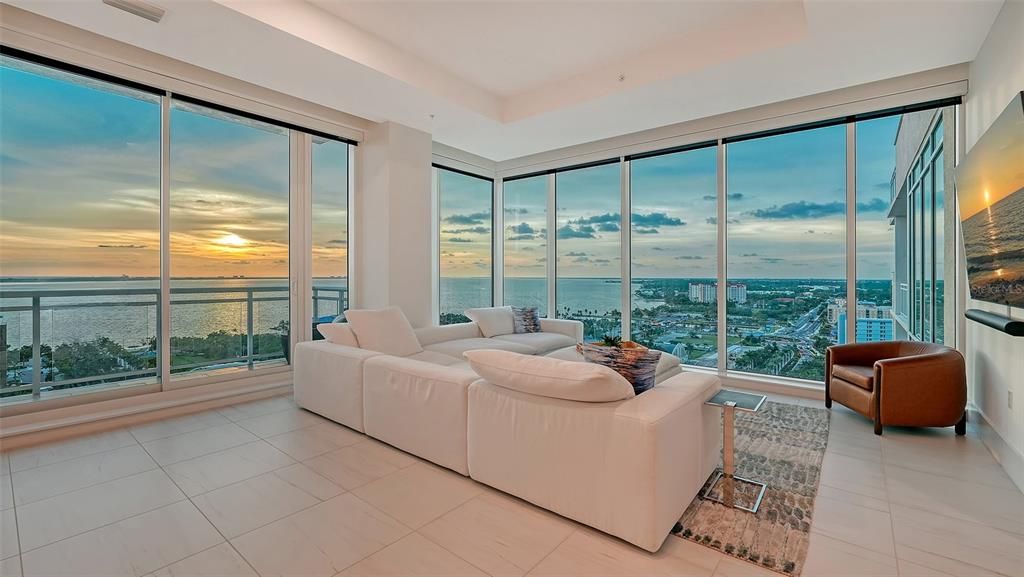 For Sale: $4,600,000 (3 beds, 3 baths, 3962 Square Feet)