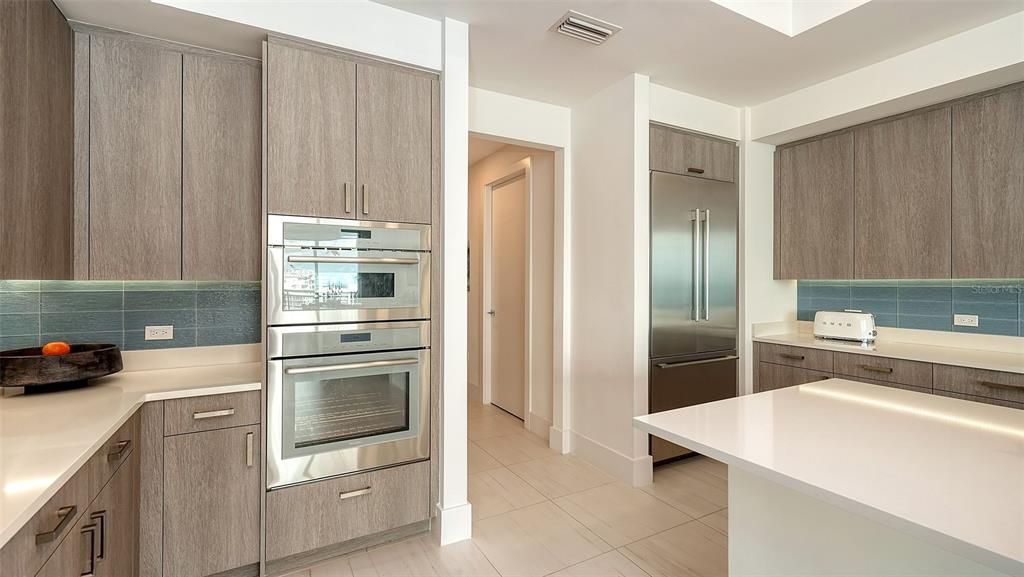 For Sale: $4,600,000 (3 beds, 3 baths, 3962 Square Feet)