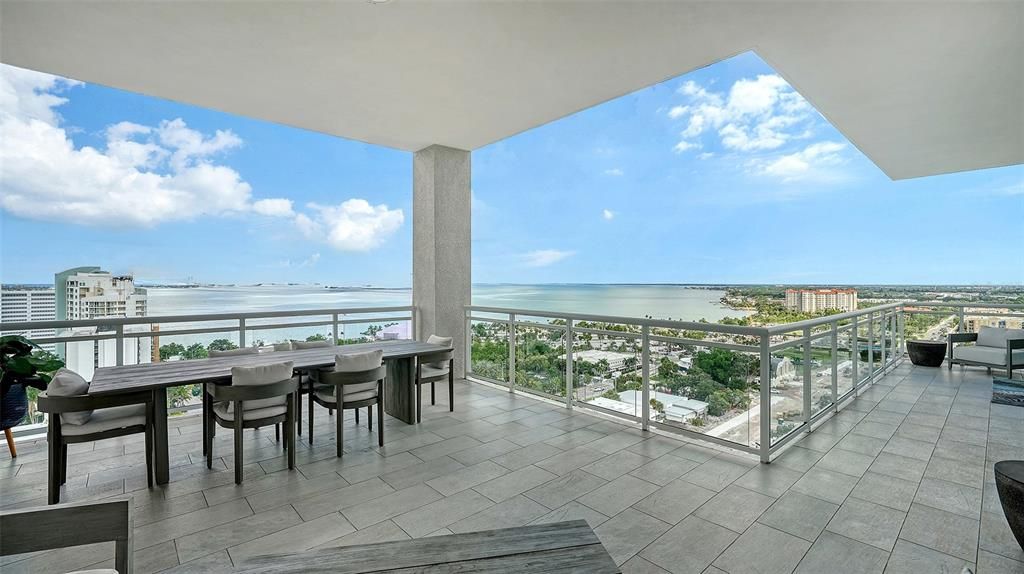 For Sale: $4,600,000 (3 beds, 3 baths, 3962 Square Feet)