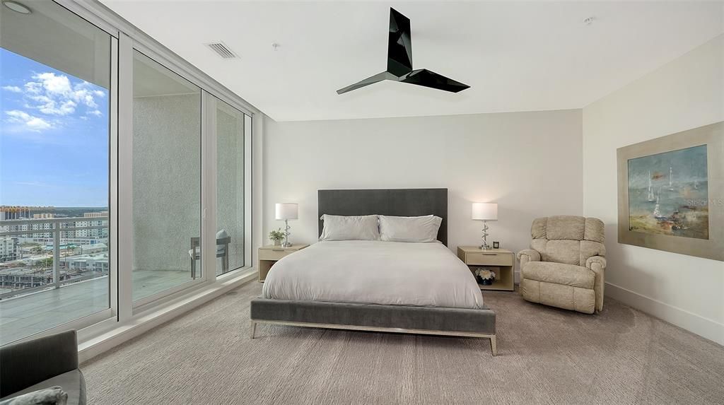 For Sale: $4,600,000 (3 beds, 3 baths, 3962 Square Feet)