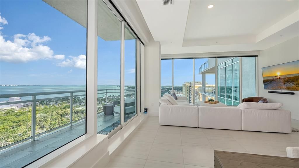 For Sale: $4,600,000 (3 beds, 3 baths, 3962 Square Feet)