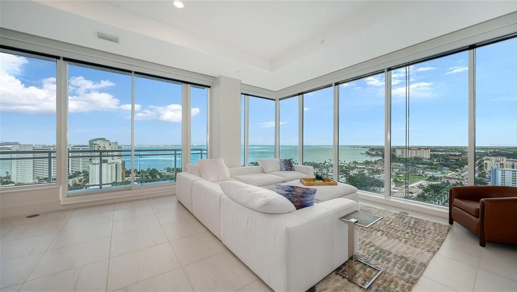 For Sale: $4,600,000 (3 beds, 3 baths, 3962 Square Feet)