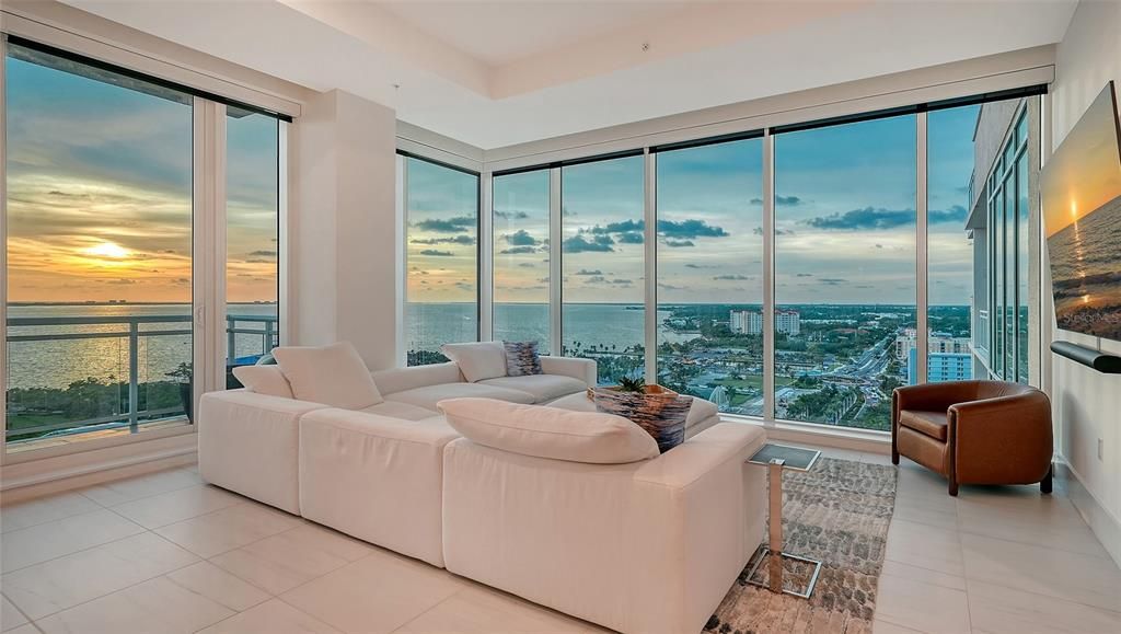 For Sale: $4,600,000 (3 beds, 3 baths, 3962 Square Feet)