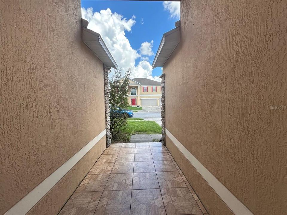 For Rent: $2,500 (4 beds, 2 baths, 1874 Square Feet)