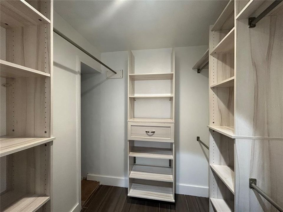 For Rent: $2,500 (4 beds, 2 baths, 1874 Square Feet)