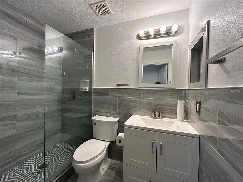 For Rent: $2,500 (4 beds, 2 baths, 1874 Square Feet)