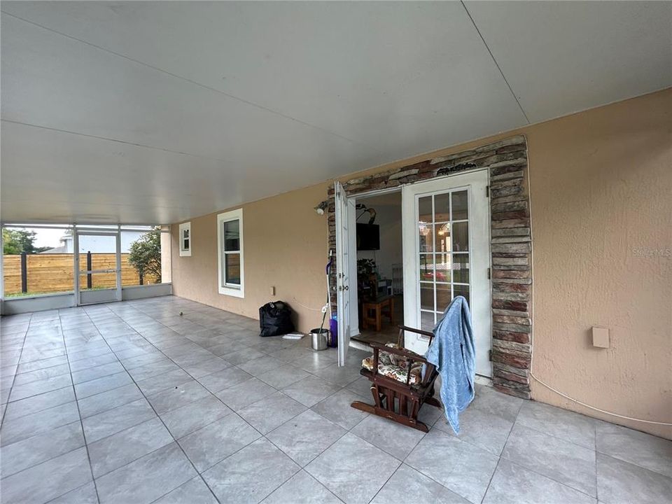 For Rent: $2,500 (4 beds, 2 baths, 1874 Square Feet)