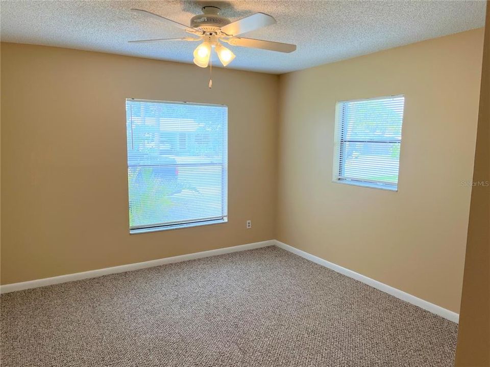 For Rent: $1,800 (2 beds, 1 baths, 1000 Square Feet)