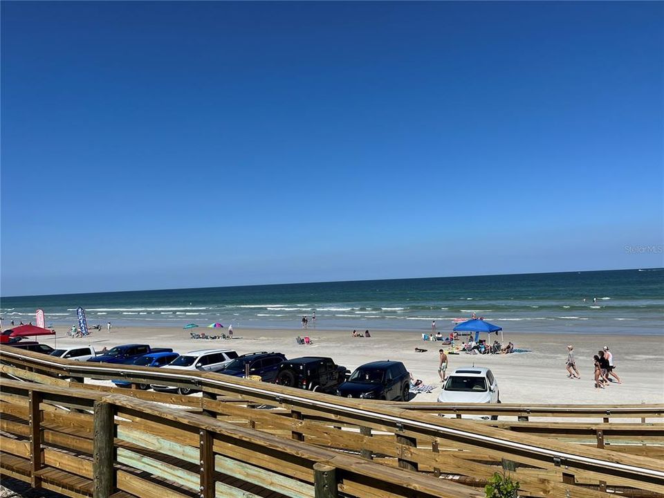 For Rent: $1,800 (2 beds, 1 baths, 1000 Square Feet)