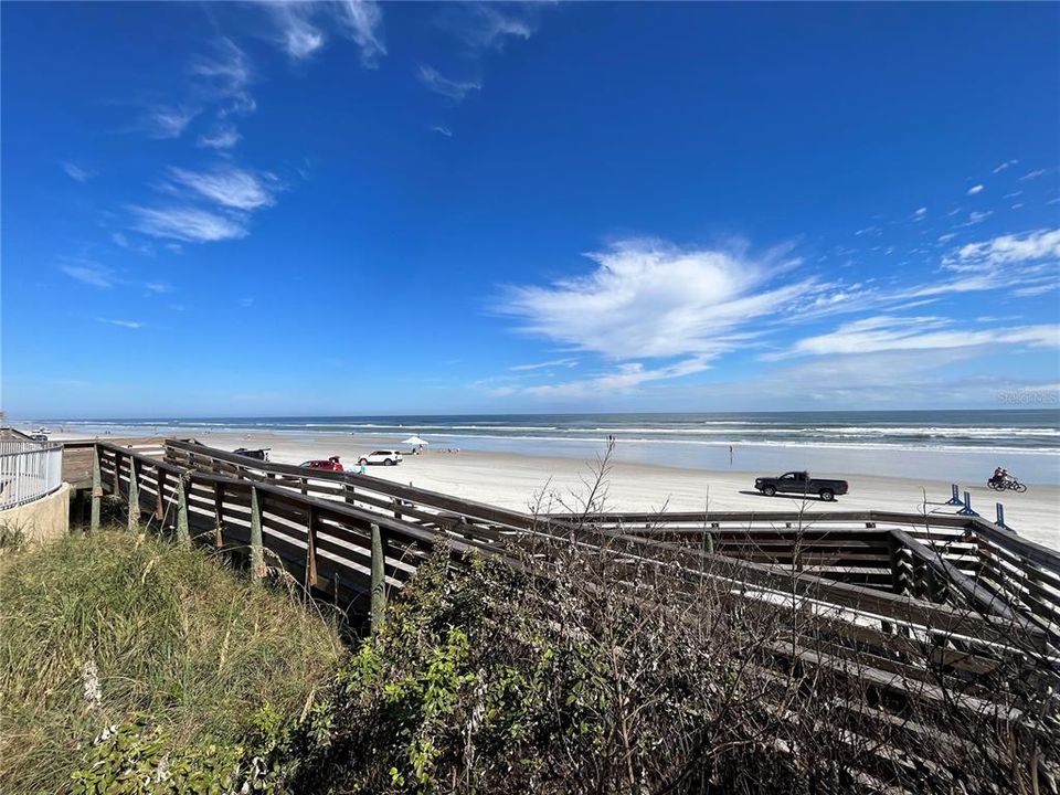 For Rent: $1,800 (2 beds, 1 baths, 1000 Square Feet)