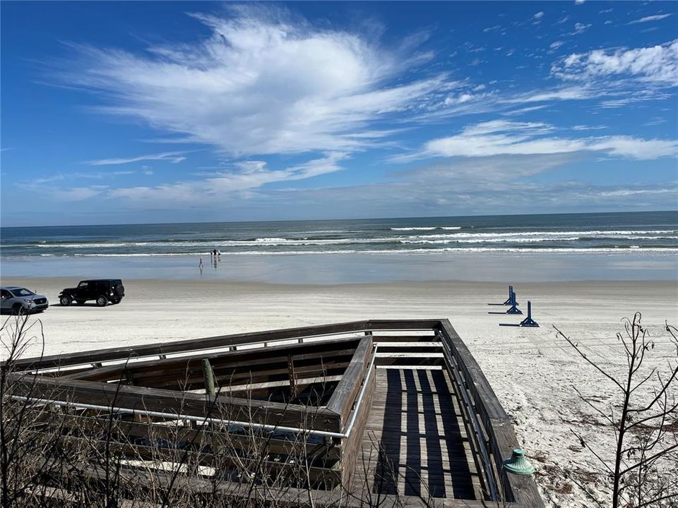 For Rent: $1,800 (2 beds, 1 baths, 1000 Square Feet)