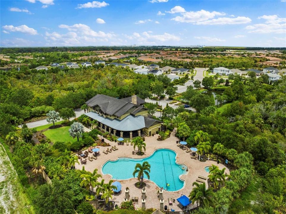 合同活跃: $360,000 (4 贝兹, 2 浴室, 2061 平方英尺)