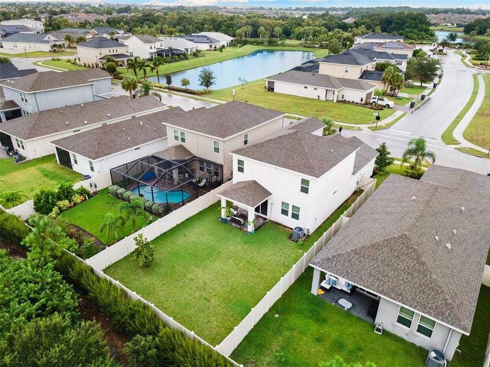 合同活跃: $360,000 (4 贝兹, 2 浴室, 2061 平方英尺)