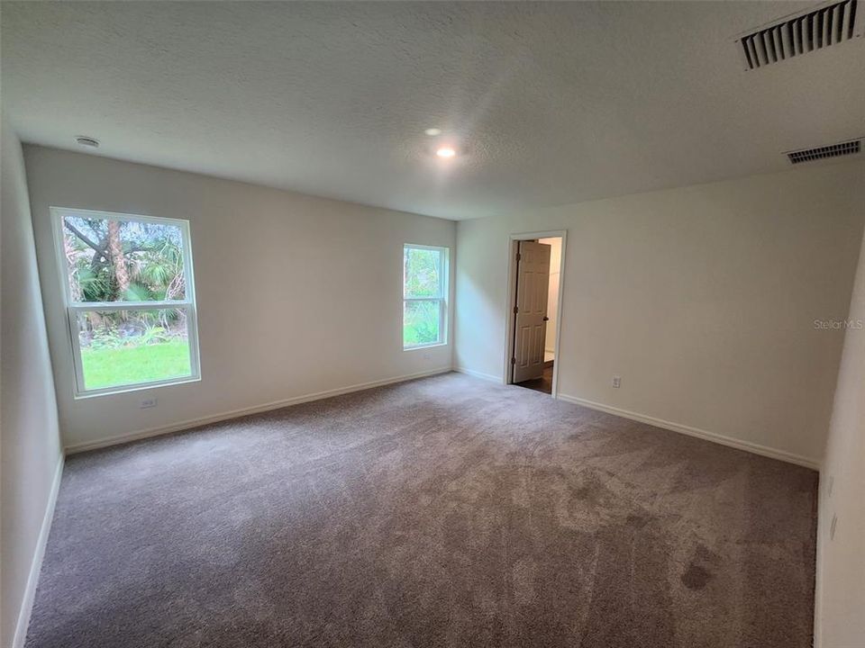 В аренду: $2,200 (4 спален, 2 ванн, 1806 Квадратных фут)