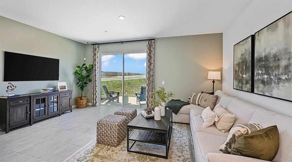 На продажу: $289,784 (3 спален, 2 ванн, 1558 Квадратных фут)