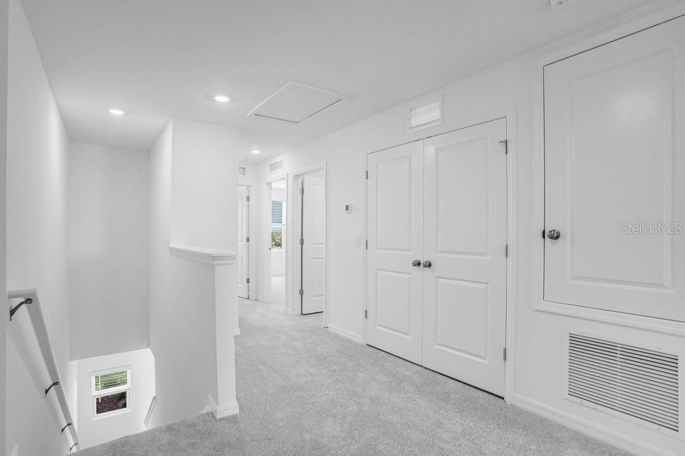 На продажу: $289,784 (3 спален, 2 ванн, 1558 Квадратных фут)