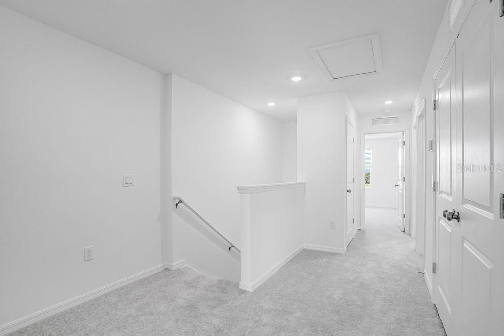 На продажу: $289,784 (3 спален, 2 ванн, 1558 Квадратных фут)