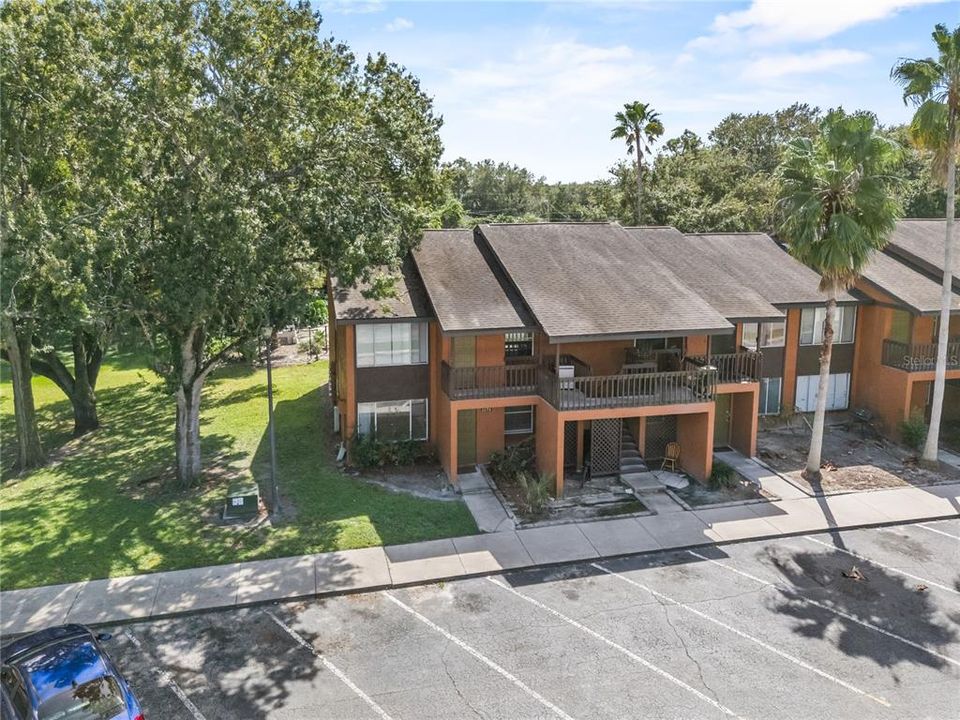 For Sale: $154,980 (2 beds, 2 baths, 996 Square Feet)