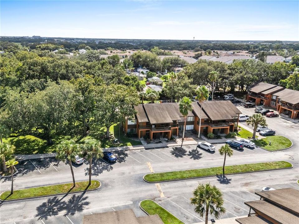 For Sale: $154,980 (2 beds, 2 baths, 996 Square Feet)