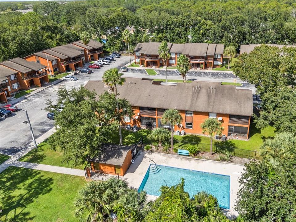 For Sale: $154,980 (2 beds, 2 baths, 996 Square Feet)