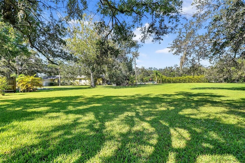 Active With Contract: $2,047,000 (0 beds, 0 baths, 3106 Square Feet)