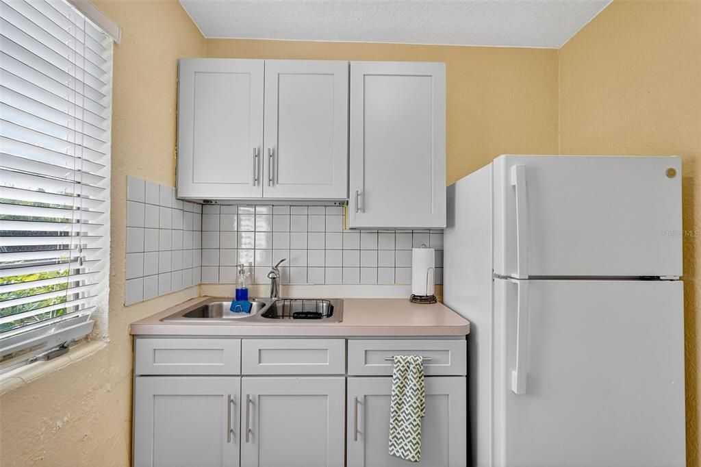 Active With Contract: $2,047,000 (0 beds, 0 baths, 3106 Square Feet)