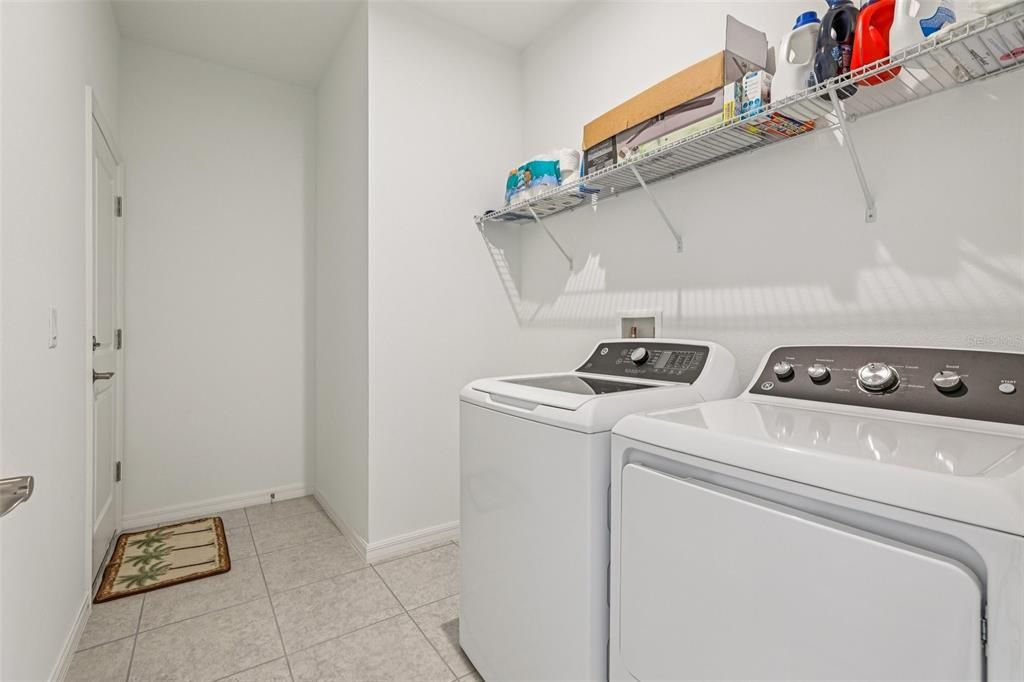 Active With Contract: $362,500 (3 beds, 2 baths, 1589 Square Feet)