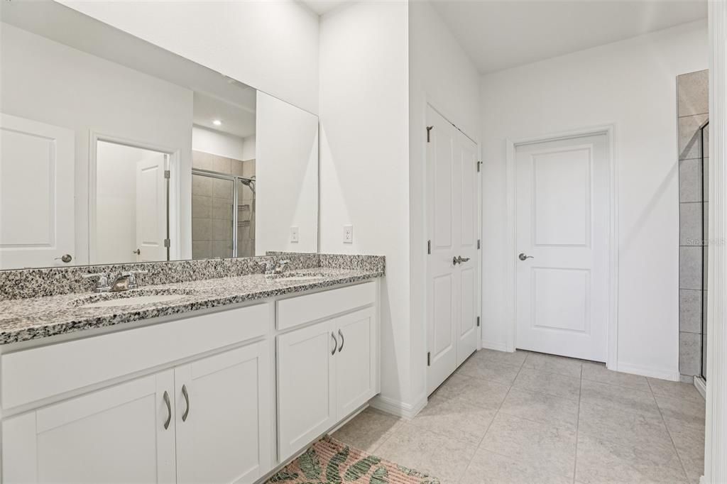 Active With Contract: $362,500 (3 beds, 2 baths, 1589 Square Feet)