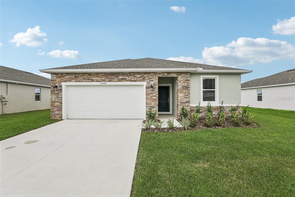 Active With Contract: $362,500 (3 beds, 2 baths, 1589 Square Feet)