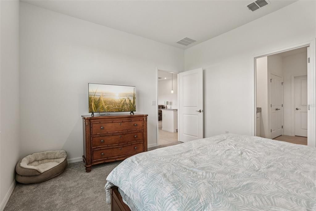 Active With Contract: $362,500 (3 beds, 2 baths, 1589 Square Feet)