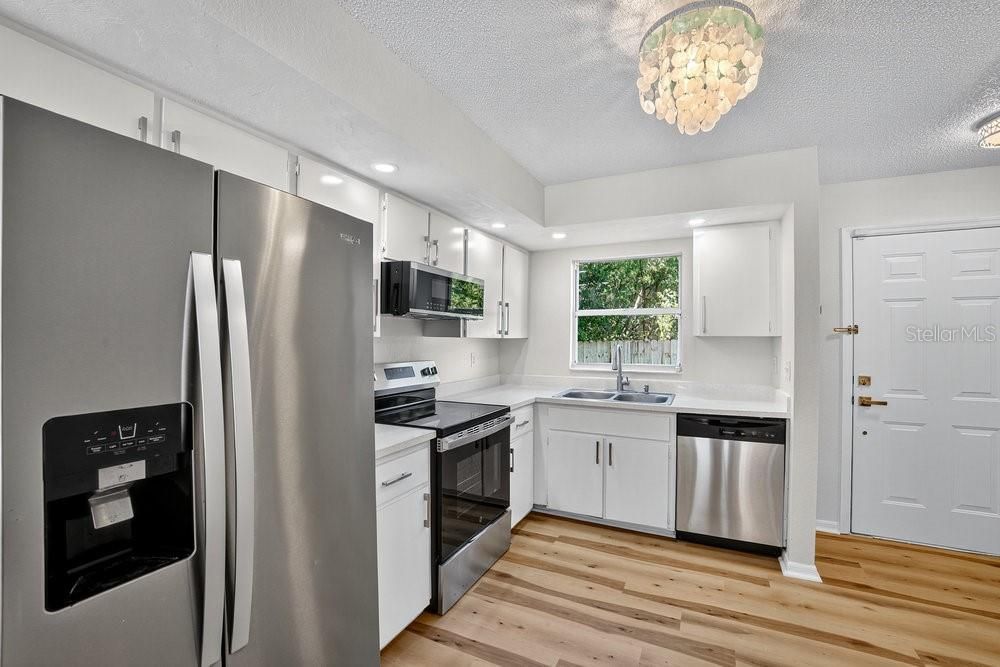 For Sale: $356,500 (3 beds, 2 baths, 1608 Square Feet)