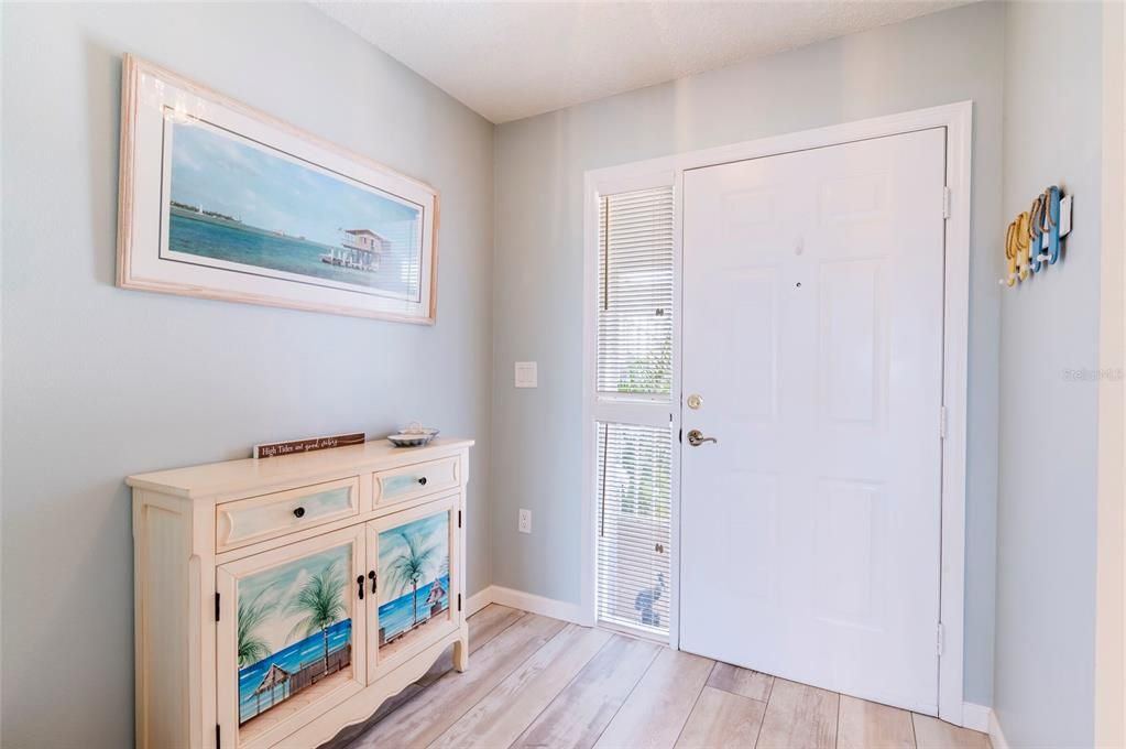 出租: $3,200 (2 贝兹, 2 浴室, 1486 平方英尺)