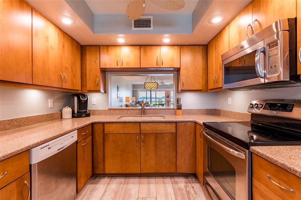 出租: $3,200 (2 贝兹, 2 浴室, 1486 平方英尺)