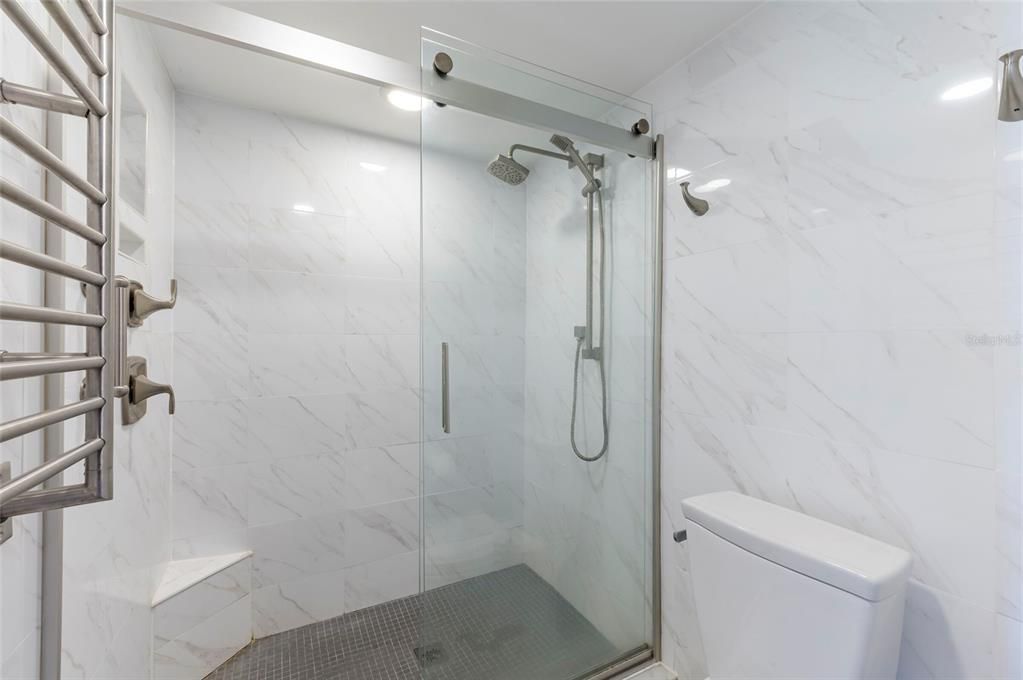 出租: $3,200 (2 贝兹, 2 浴室, 1486 平方英尺)