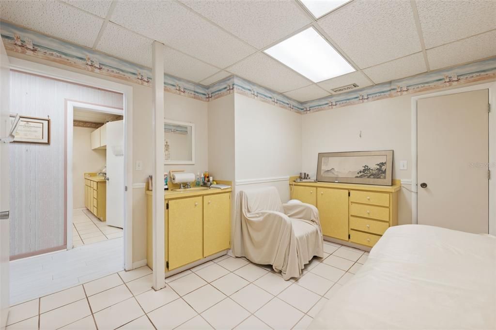 For Sale: $669,000 (0 beds, 0 baths, 2660 Square Feet)