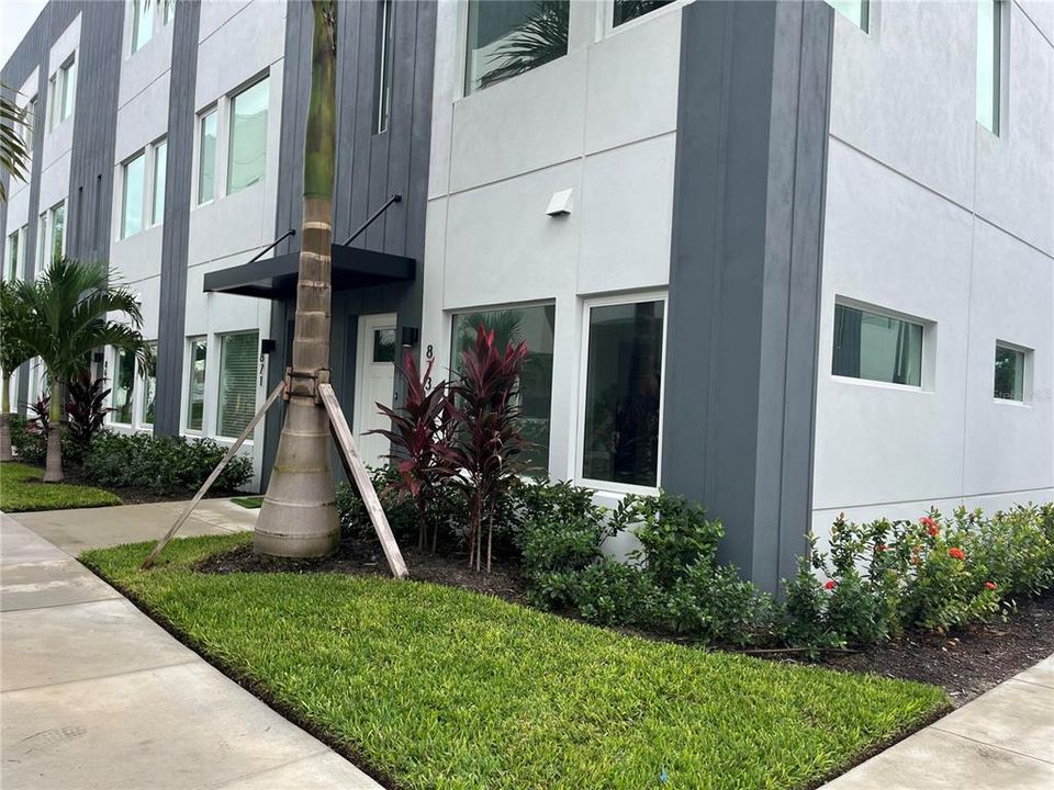 Recently Sold: $675,000 (2 beds, 2 baths, 1857 Square Feet)