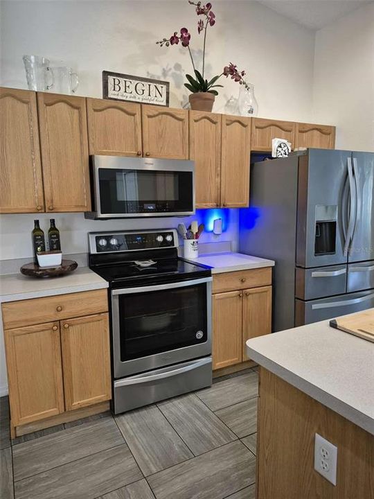 For Rent: $3,200 (3 beds, 2 baths, 2224 Square Feet)